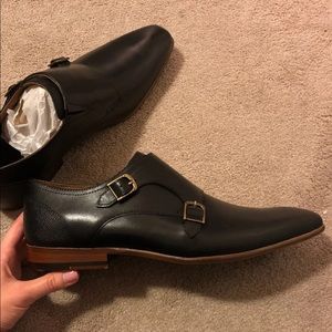 Men’s dress shoes